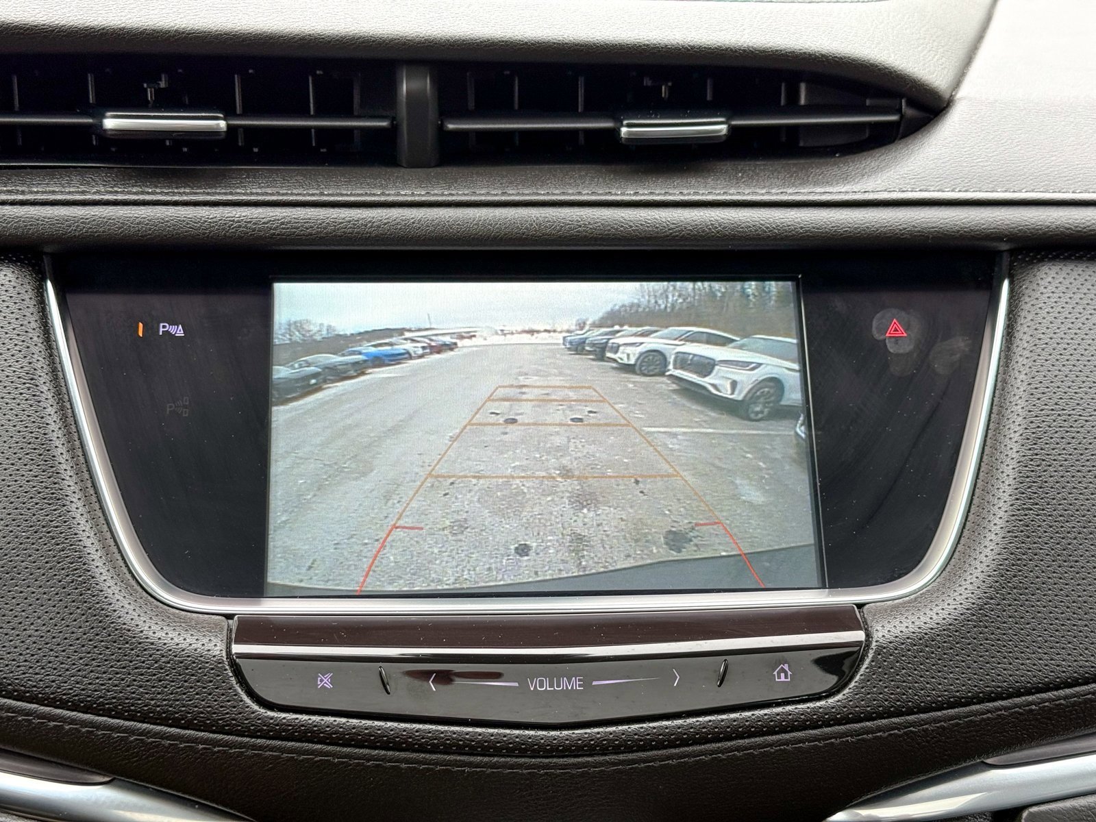 Used 2018 Cadillac XT5 Luxury w/ Driver Awareness Package image 25