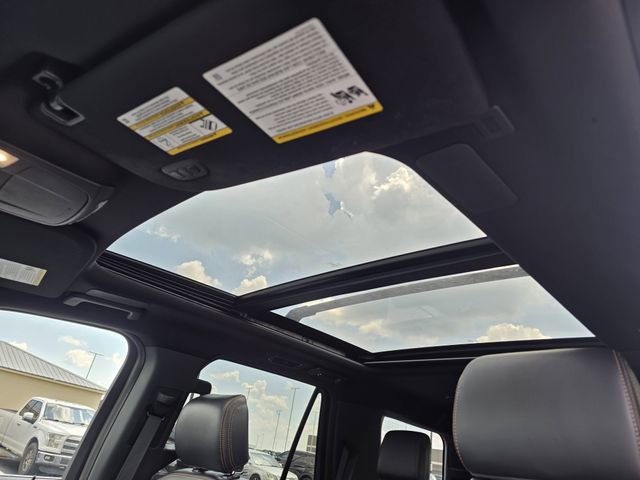 Certified 2023 Ford Expedition Platinum RWD image 22