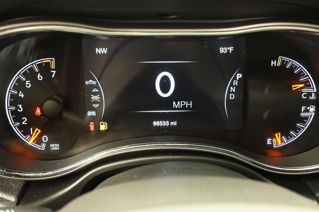 Used 2019 Jeep Grand Cherokee Altitude RWD image 26
