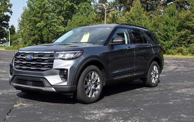 Certified 2025 Ford Explorer Active w/ Active Comfort Package AWD/4WD image 9