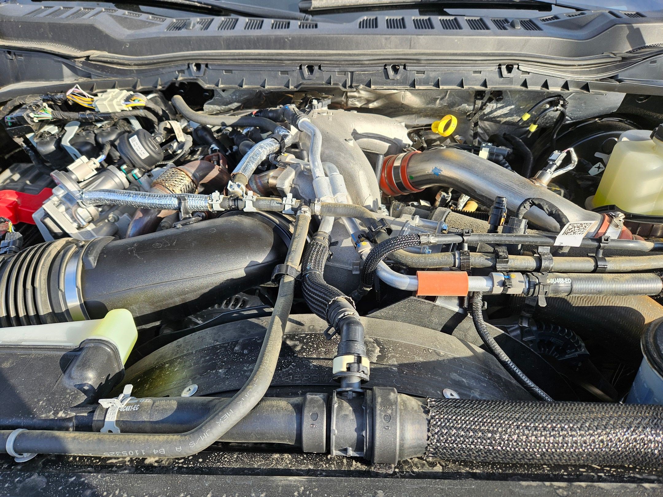 Certified 2025 Ford F350 Lariat w/ Tremor Off-Road Package AWD/4WD image 37