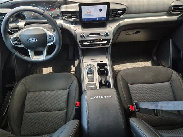 Certified 2023 Ford Explorer XLT RWD image 17