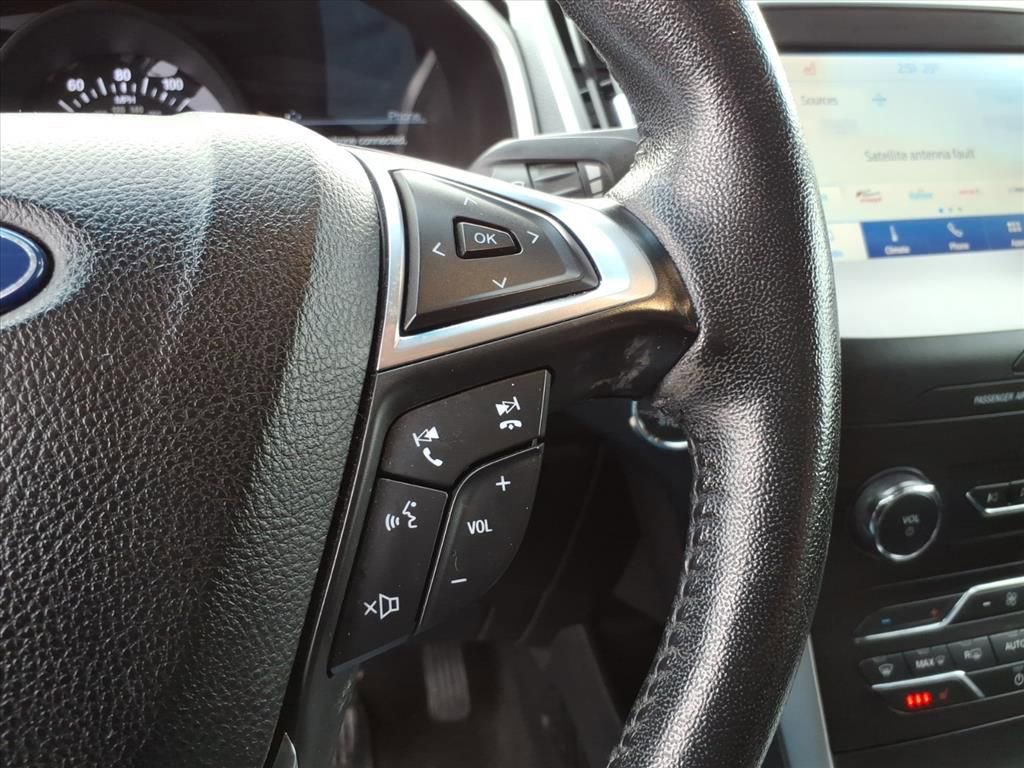 Certified 2020 Ford Edge SEL image 17