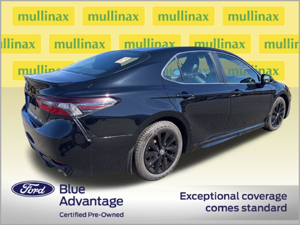 Used 2024 Toyota Camry SE FWD image 3
