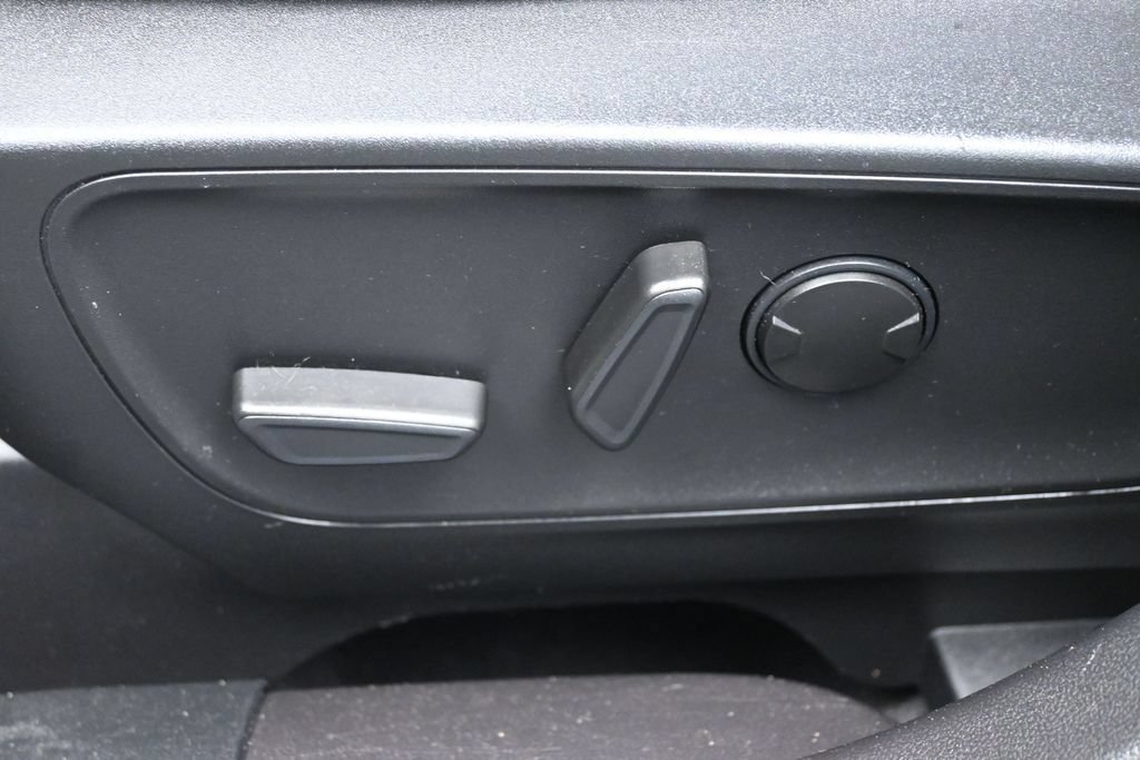 Certified 2023 Ford Escape Platinum AWD/4WD image 11