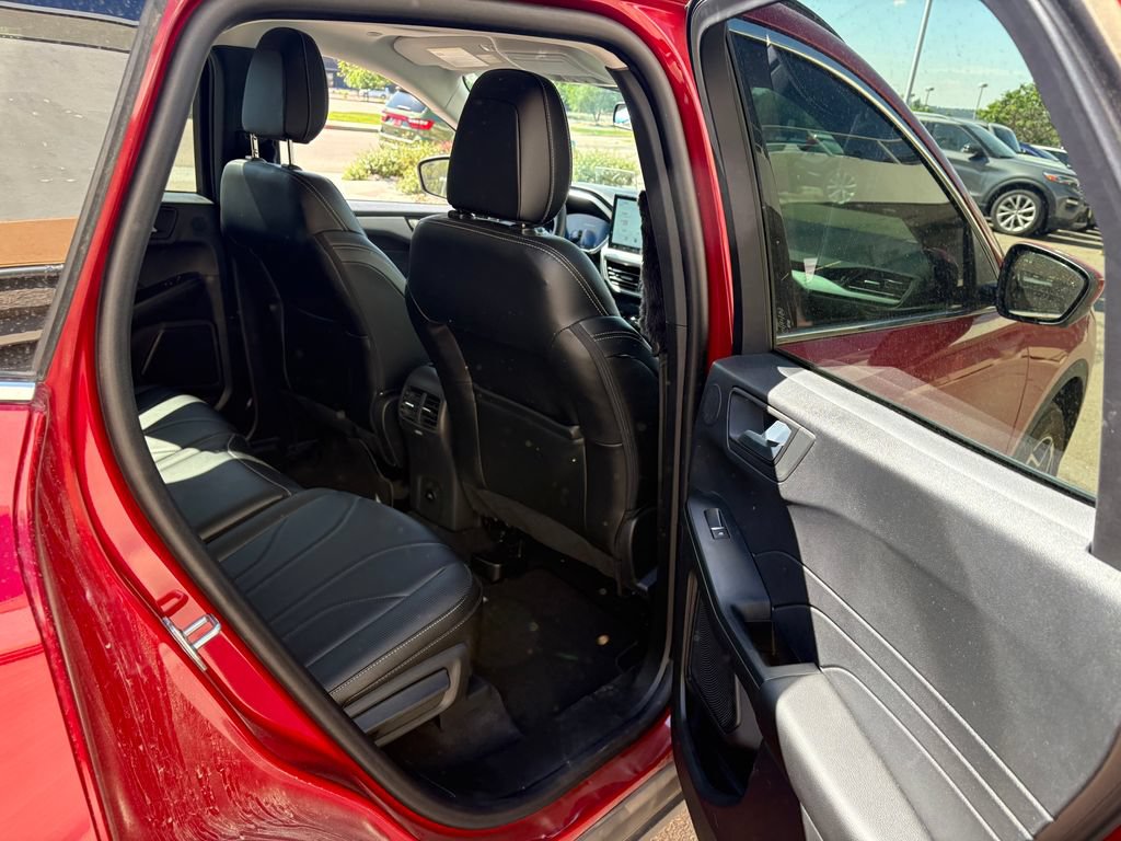 Certified 2026 Ford Escape Platinum w/ Premium Technology Package AWD/4WD image 29