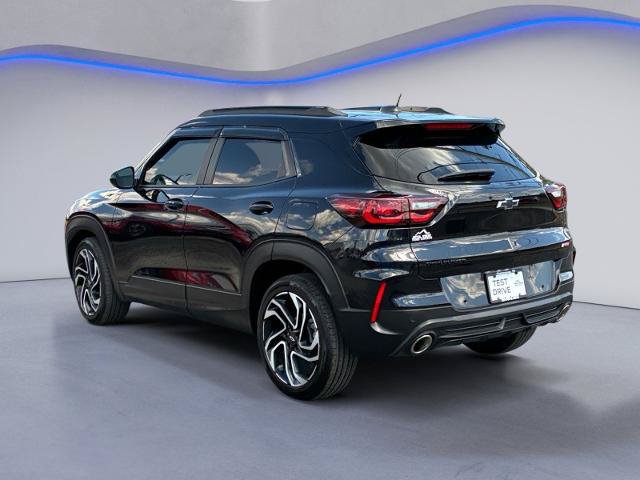 Used 2024 Chevrolet TrailBlazer RS w/ Driver Confidence Package FWD image 3