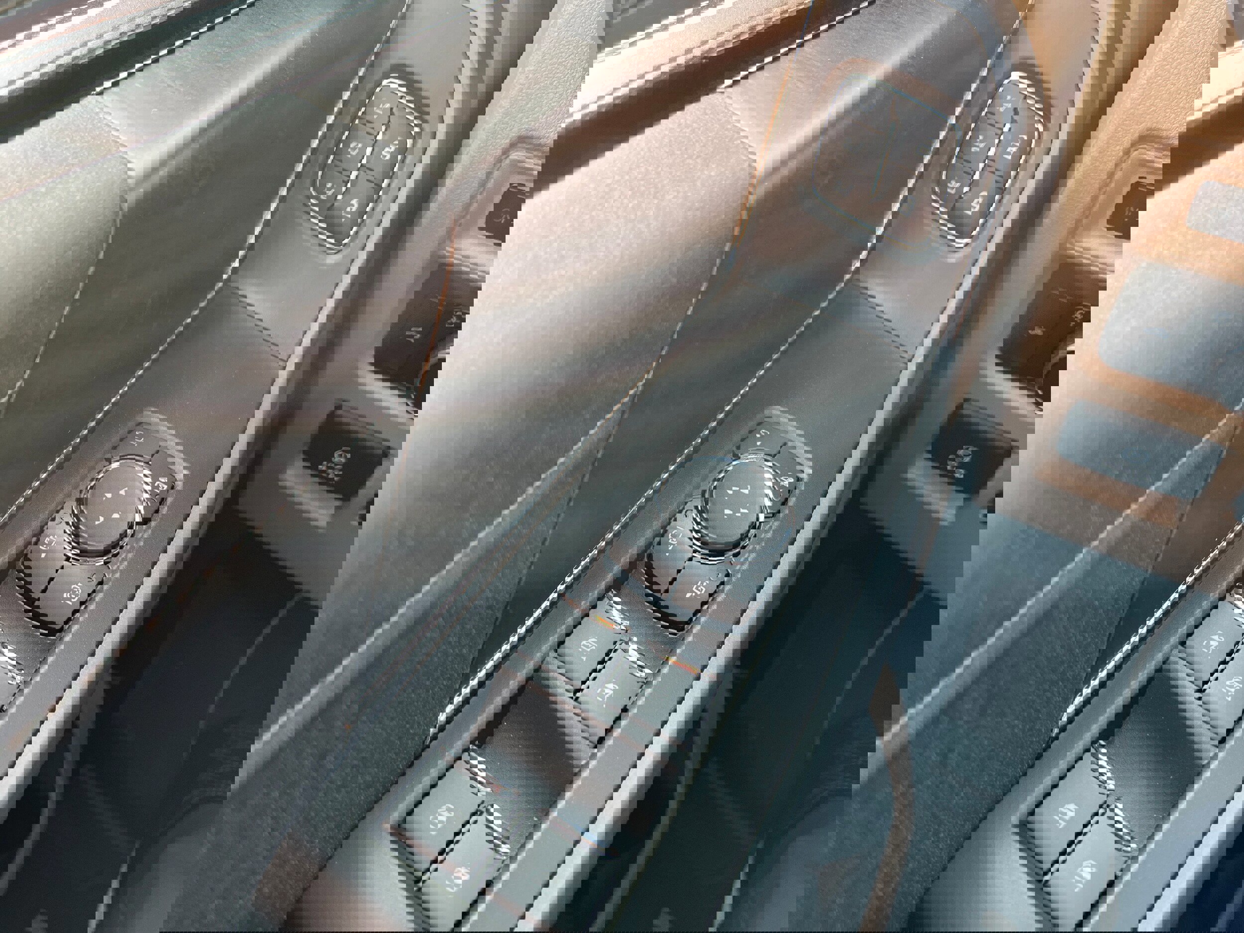 Certified 2023 Ford F250 Lariat w/ Chrome Package image 32