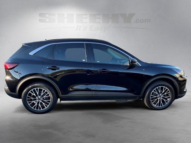 Certified 2023 Ford Escape SE image 9