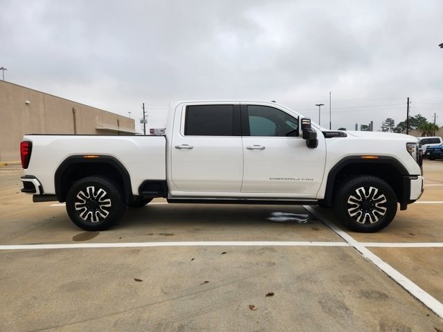 Used 2024 GMC Sierra 2500 Denali Ultimate image 4