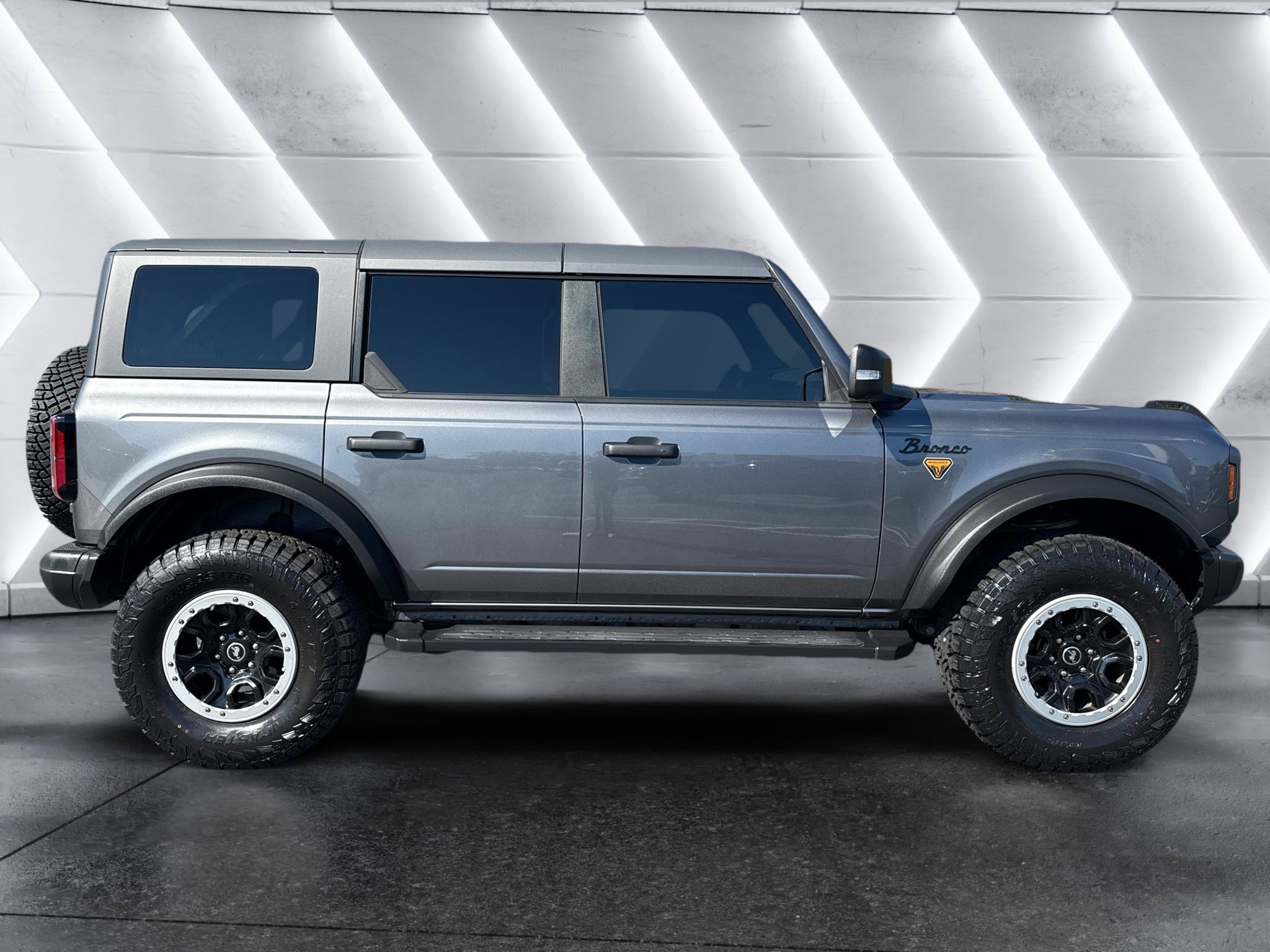 Certified 2022 Ford Bronco Badlands AWD/4WD image 7