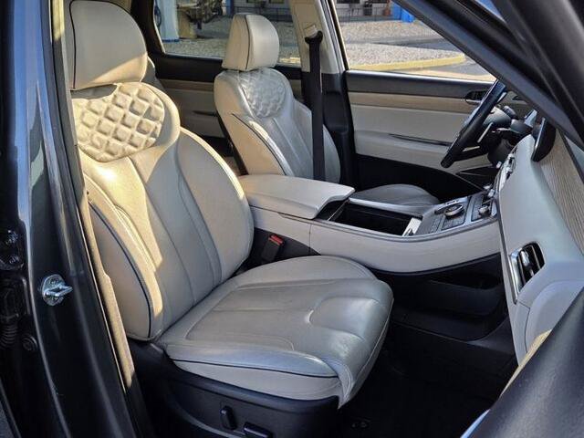 Used 2022 Hyundai Palisade Limited w/ Cargo Package FWD image 16