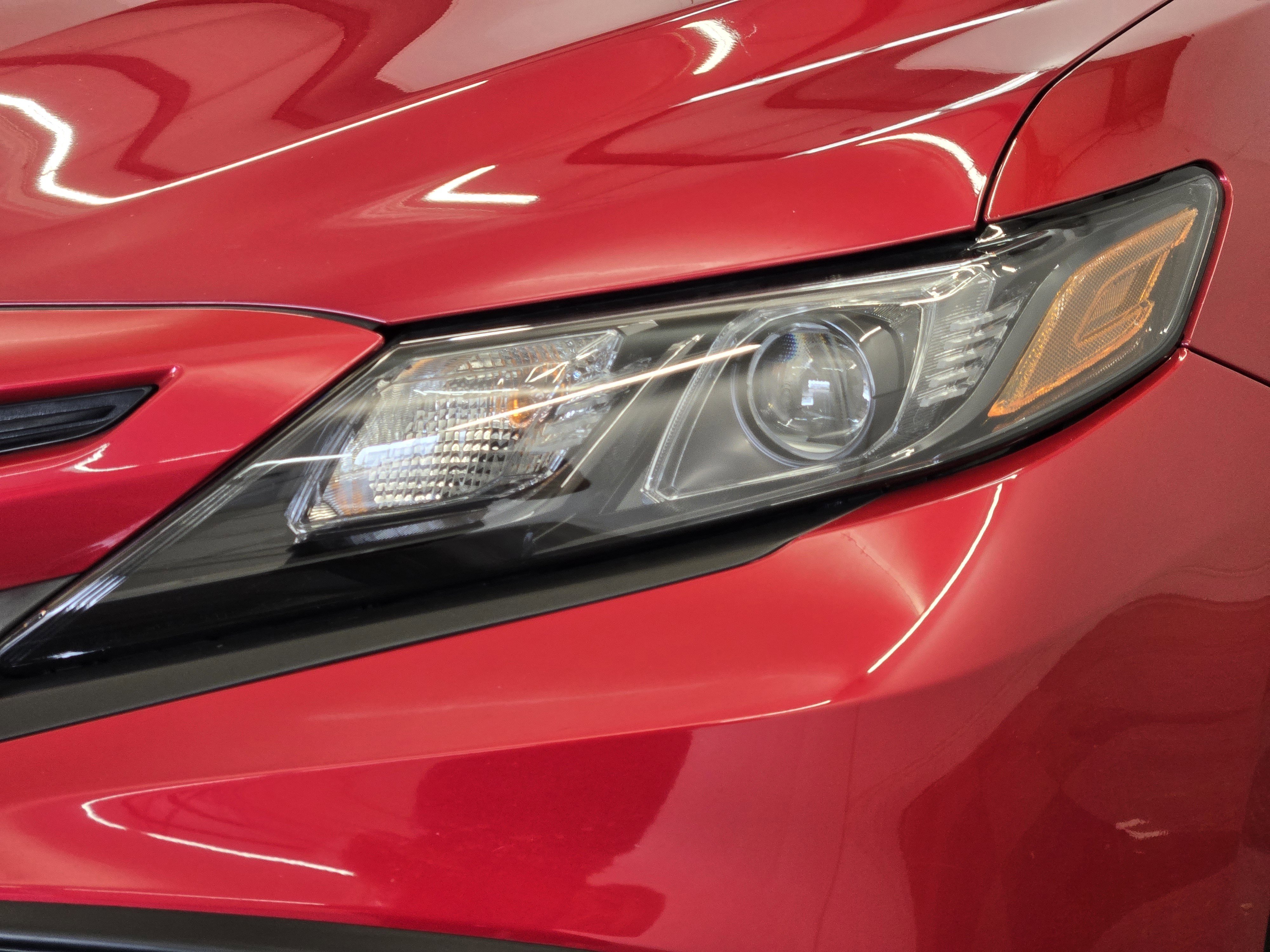 Used 2022 Toyota Camry SE image 8