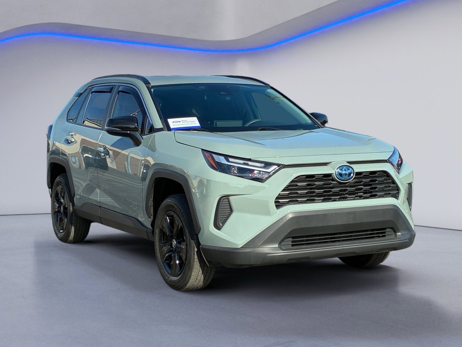 Used 2023 Toyota RAV4 XLE AWD/4WD image 5