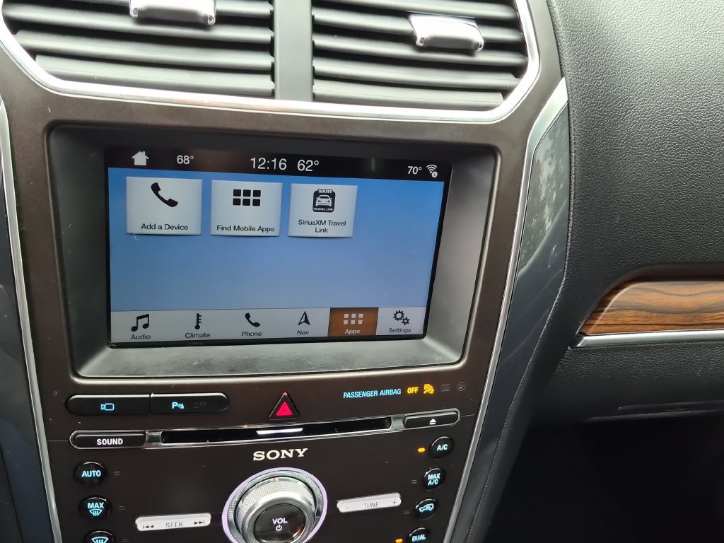 Certified 2018 Ford Explorer Limited AWD/4WD image 30