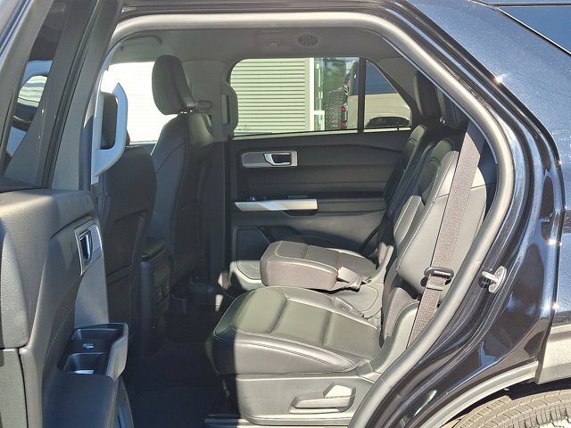 Certified 2023 Ford Explorer XLT w/ Equipment Group 202A AWD/4WD image 12