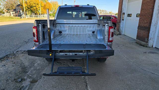 Certified 2022 Ford F150 Lariat w/ Equipment Group 502A High image 27