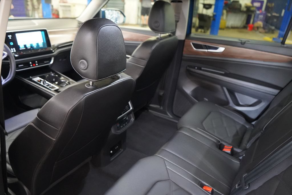 Used 2026 Volkswagen Atlas SE AWD/4WD image 31