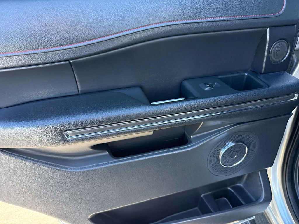 Certified 2022 Ford Expedition Limited image 9