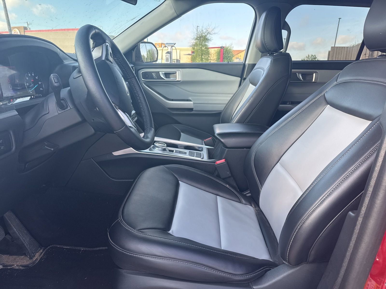 Certified 2024 Ford Explorer XLT w/ Equipment Group 202A image 10