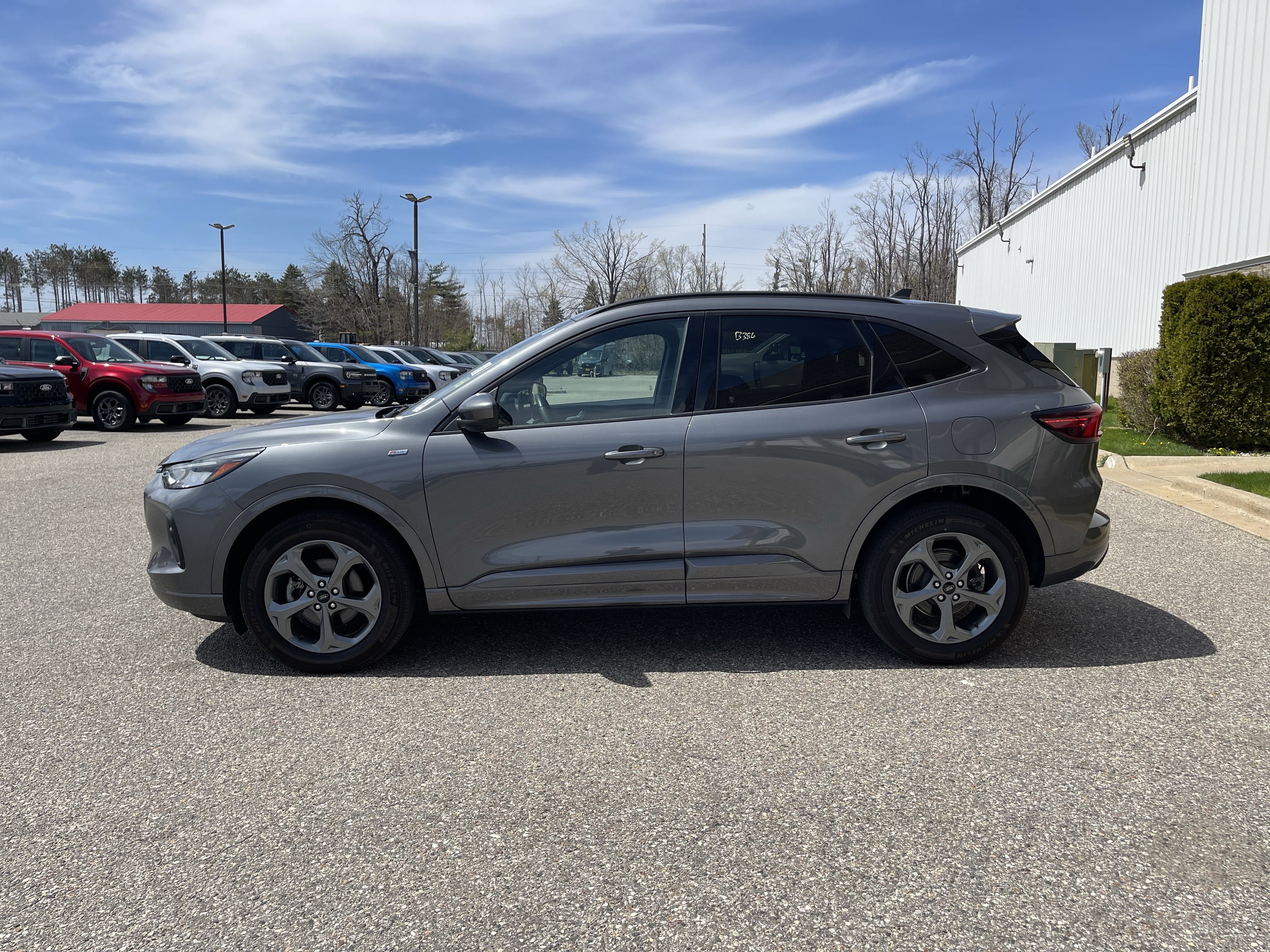 Certified 2023 Ford Escape ST-Line Select w/ Tech Pack #2 AWD/4WD image 7