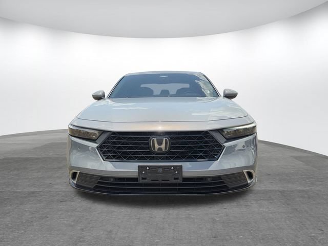 Used 2025 Honda Accord Touring image 2
