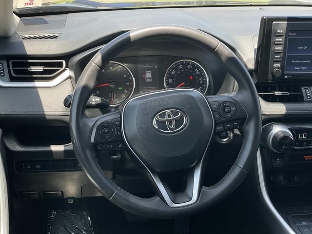 Used 2022 Toyota RAV4 XLE Premium FWD image 8