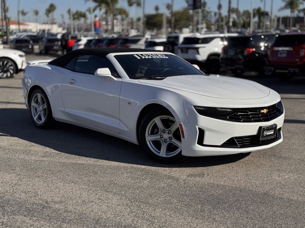Used 2020 Chevrolet Camaro LT image 2