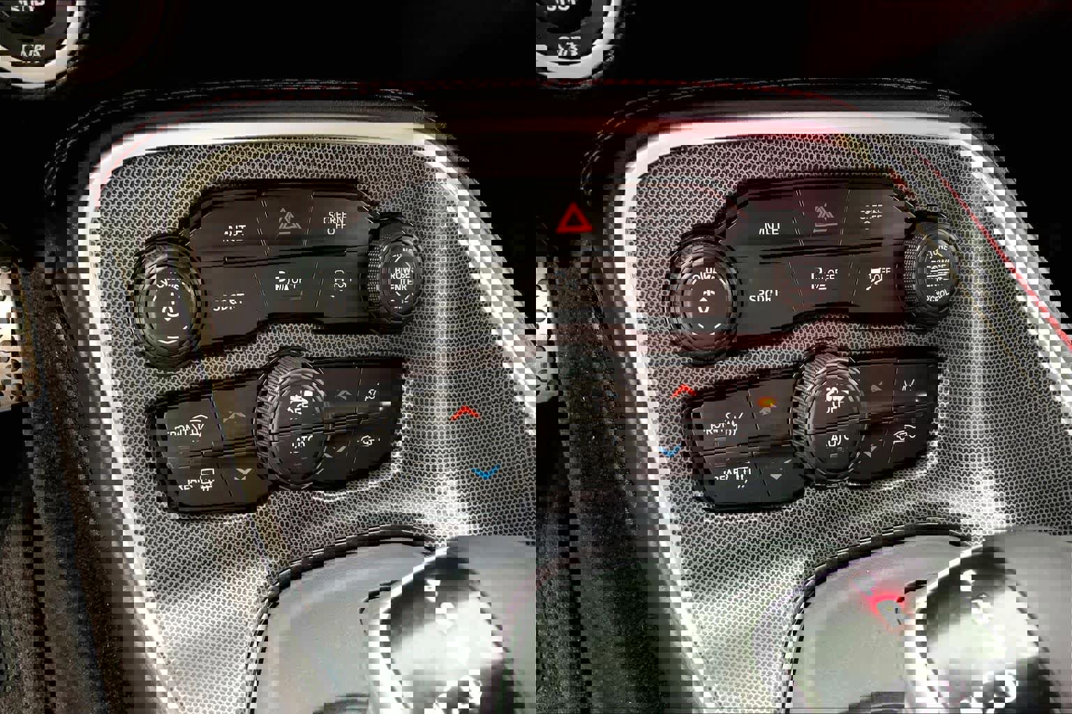 Used 2018 Dodge Challenger R/T Plus image 29