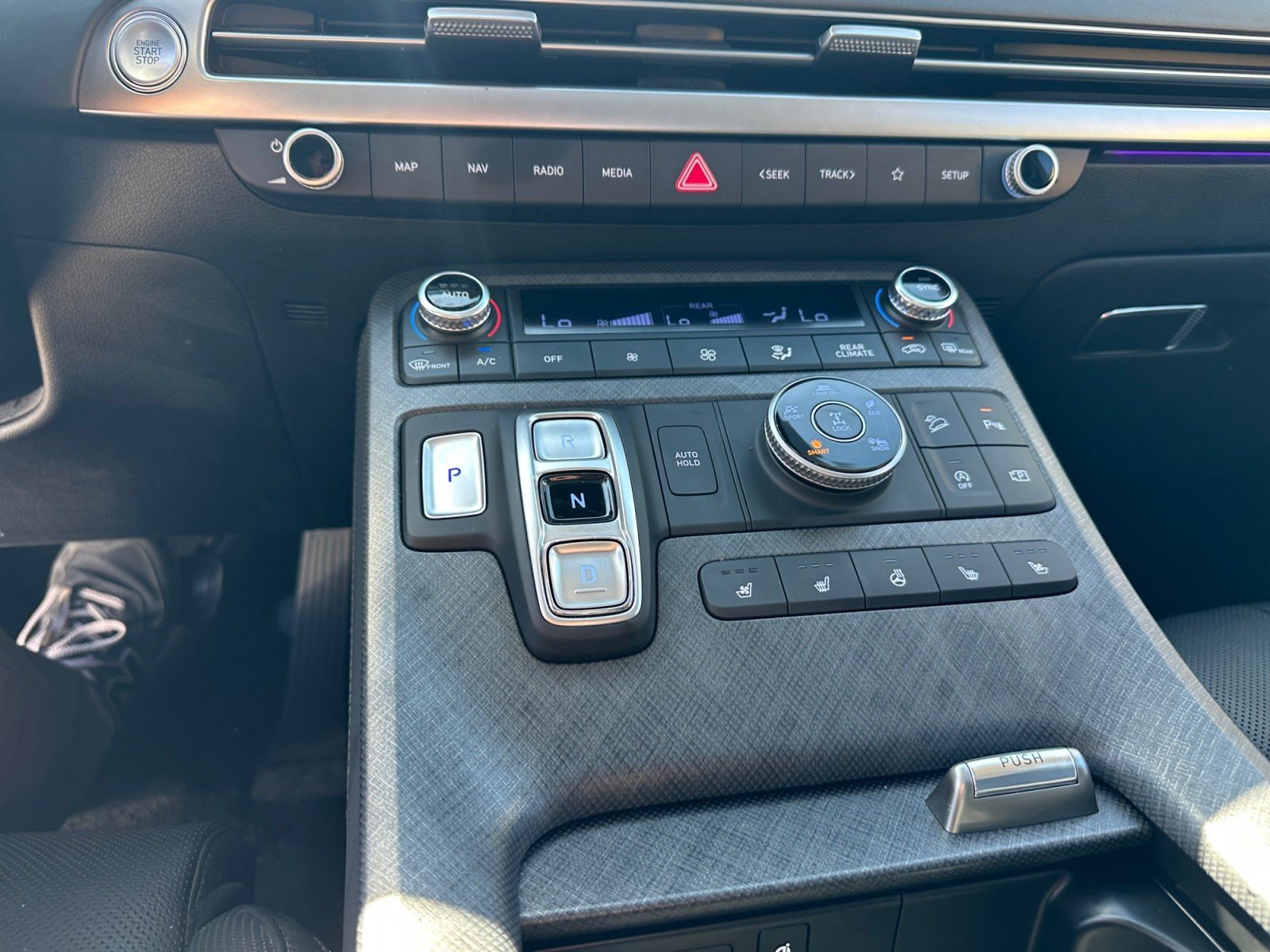 Used 2025 Hyundai Palisade Limited AWD/4WD image 18
