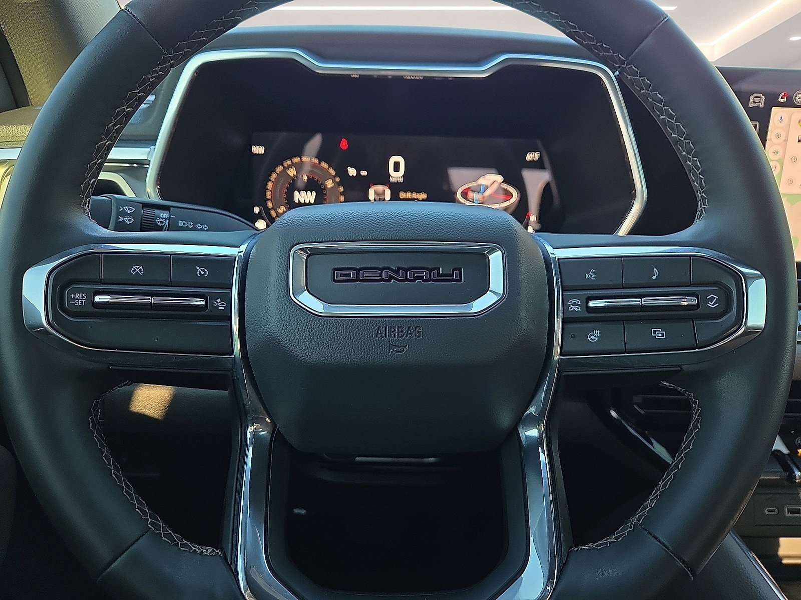 Used 2025 GMC Canyon Denali AWD/4WD image 24