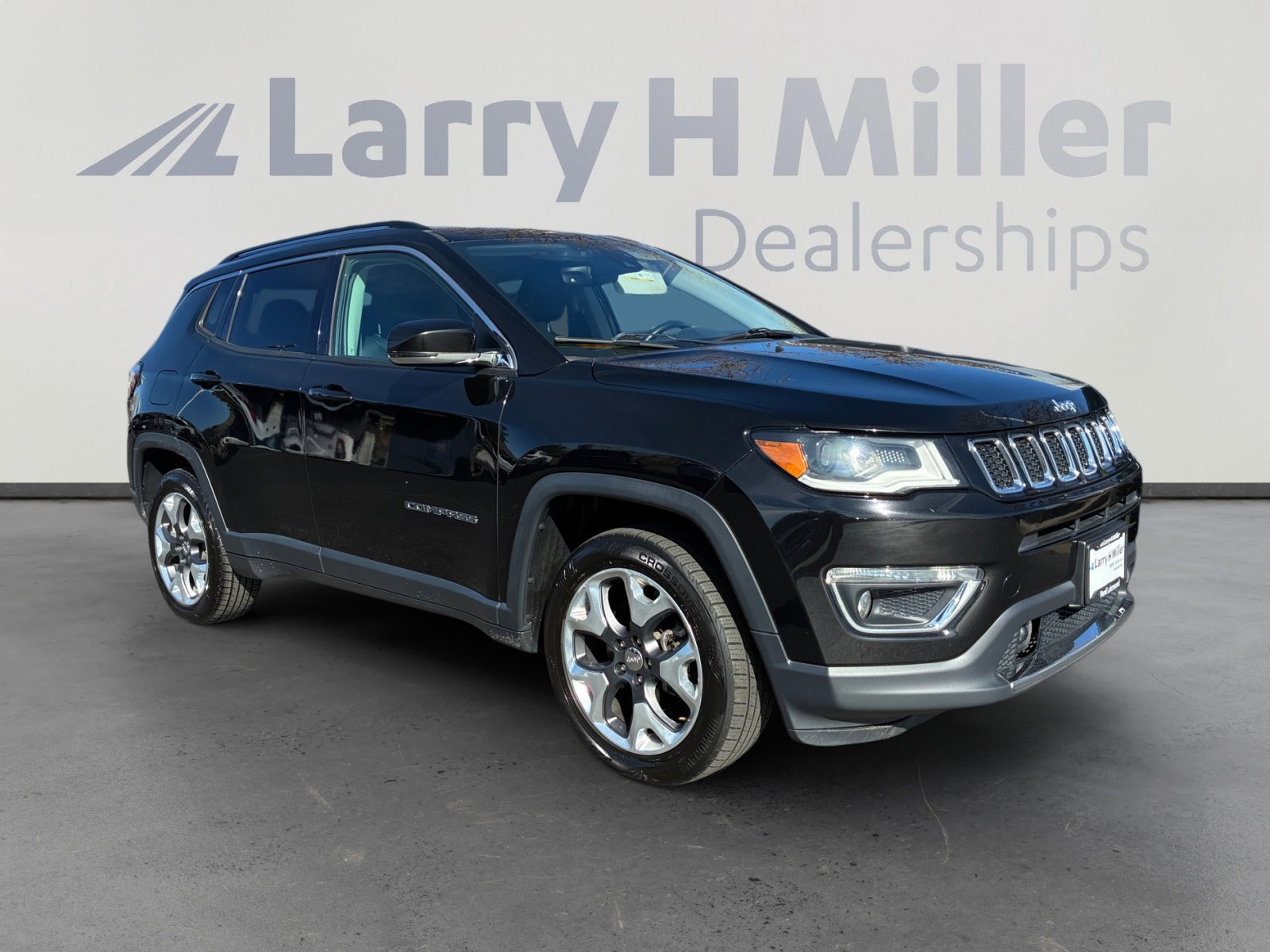 Used 2018 Jeep Compass Limited w/ Navigation Group image 7