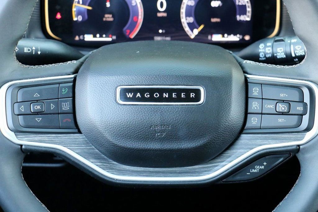 Used 2024 Jeep Wagoneer L Series II image 26