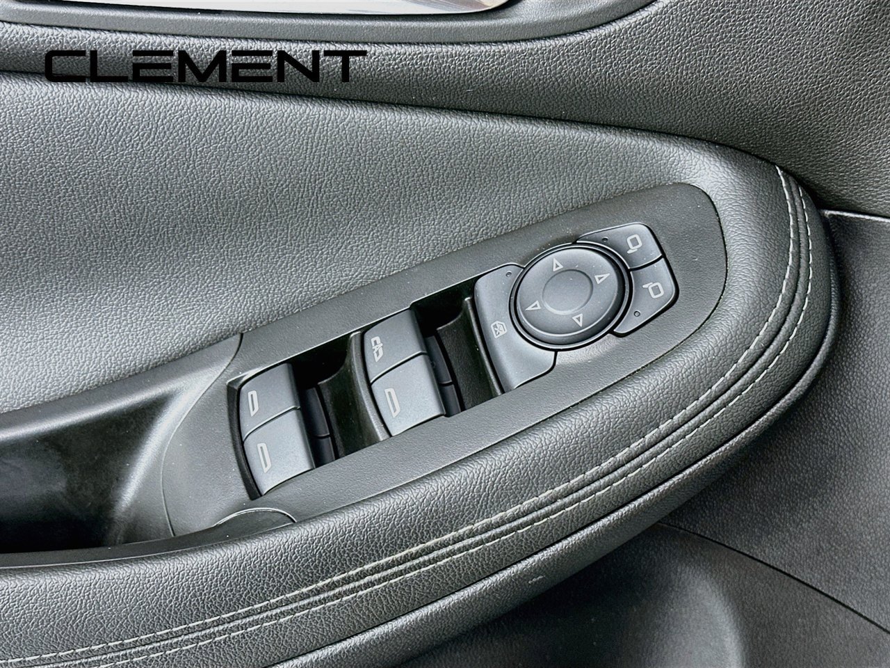 Used 2023 Buick Encore GX Select w/ Sport Touring Package FWD image 26