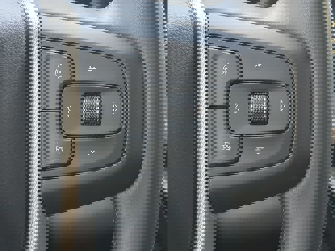 Used 2024 GMC Sierra 3500 Denali w/ Denali Reserve Package image 25