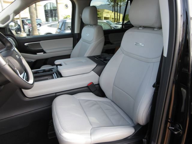 Certified 2025 Ford Expedition Max Platinum image 12