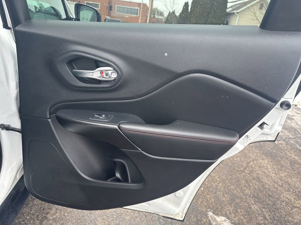 Used 2022 Jeep Cherokee Trailhawk w/ Premium Leather Package image 35