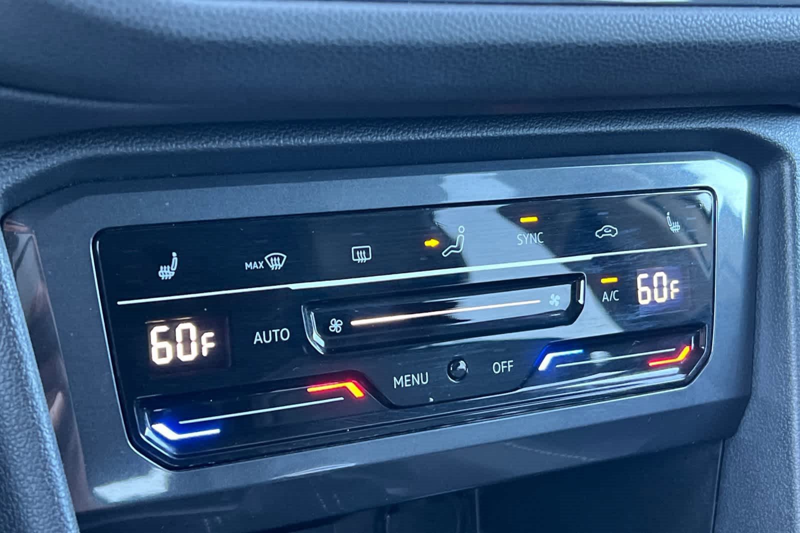 Used 2022 Volkswagen Tiguan SE image 21