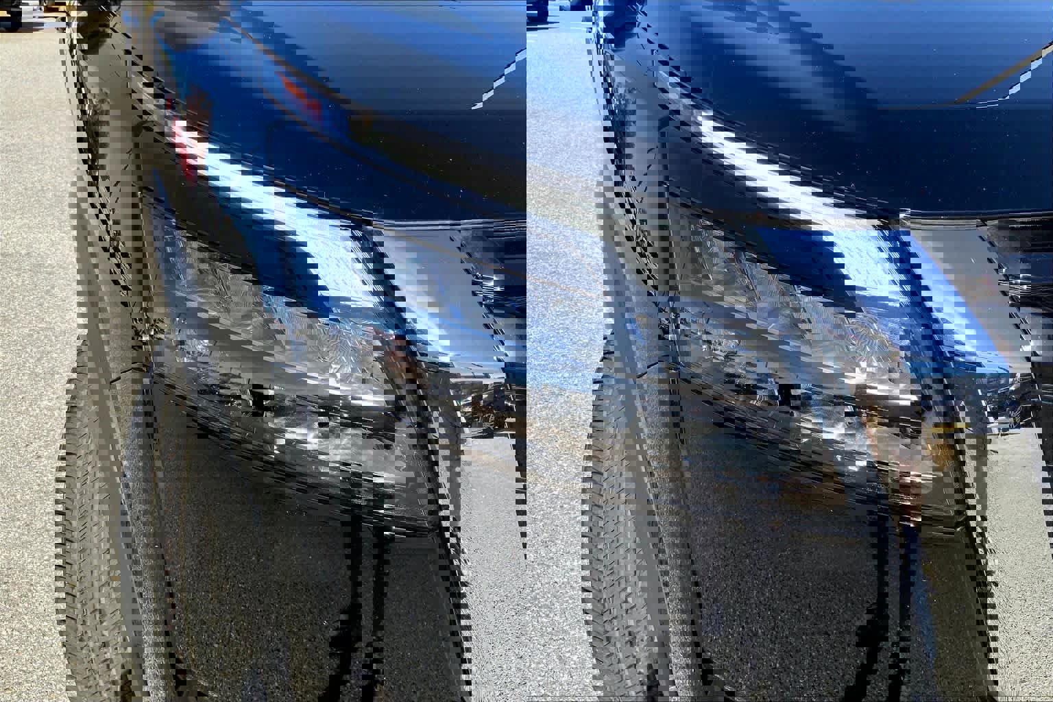 Used 2025 Nissan Pathfinder SV image 25