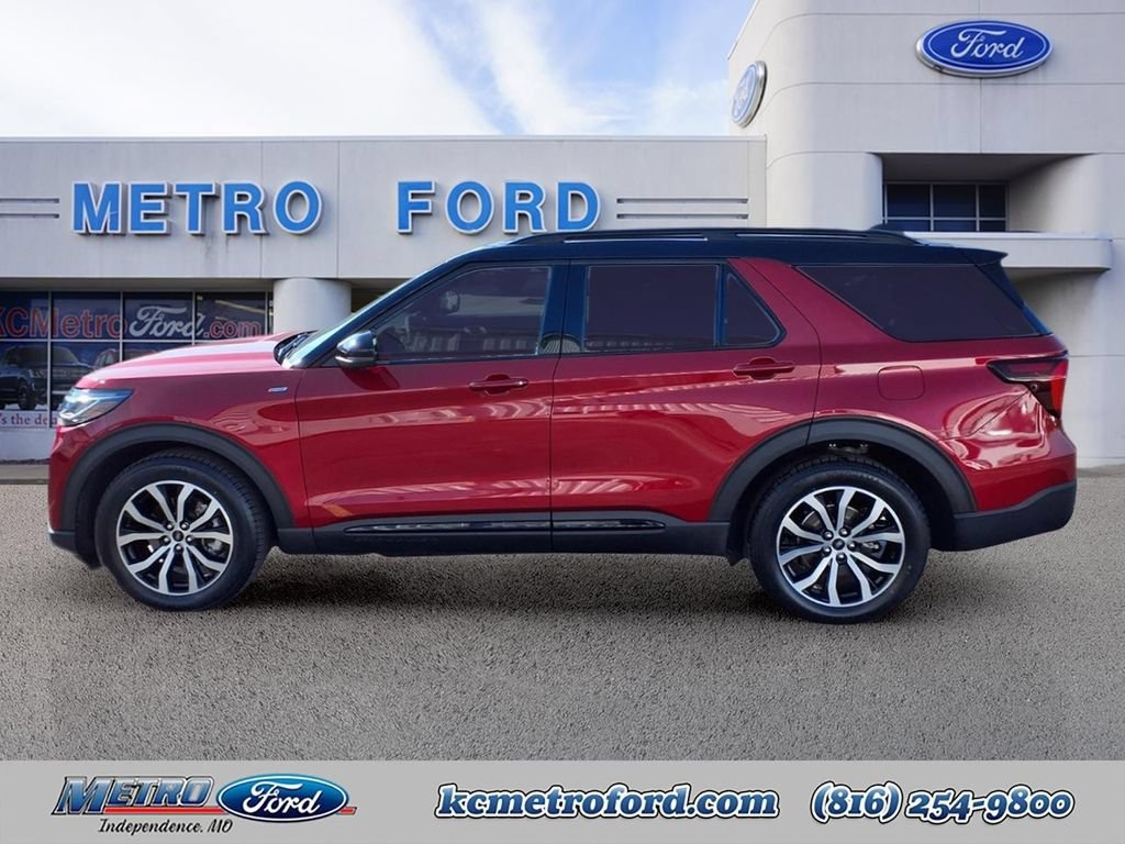 Certified 2025 Ford Explorer ST-Line w/ Premium Package RWD image 6