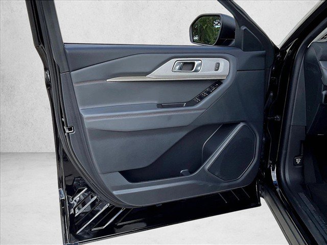 Certified 2026 Ford Explorer Active w/ Active Comfort Package RWD image 14