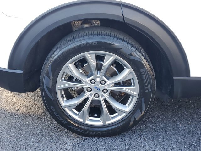 Certified 2022 Ford Explorer Limited w/ Equipment Group 301A image 7