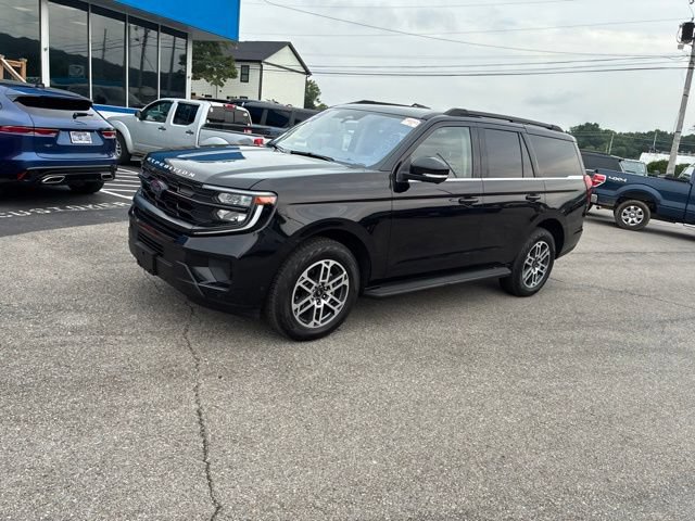 Certified 2025 Ford Expedition Active AWD/4WD image 12