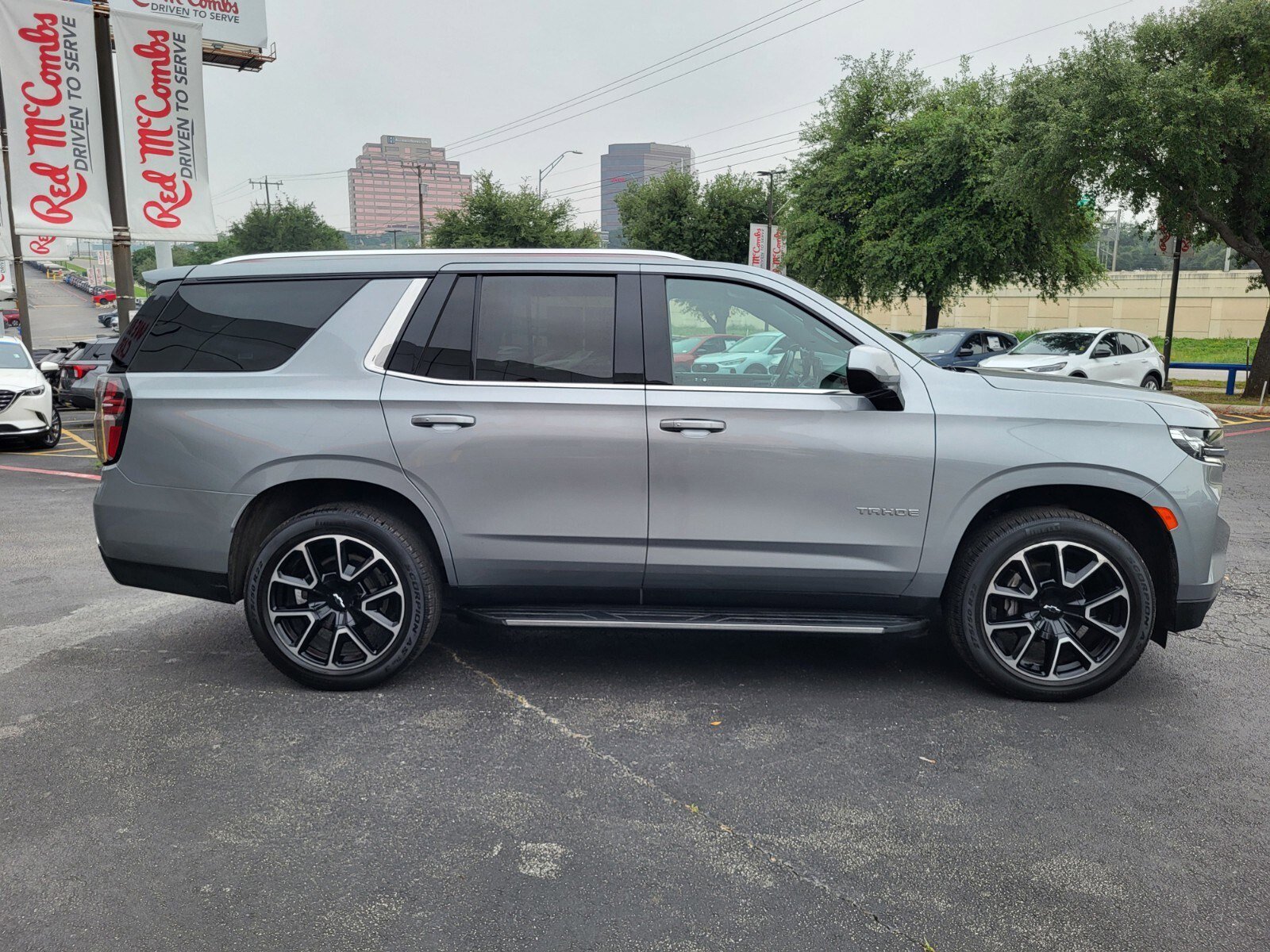 Used 2024 Chevrolet Tahoe LT AWD/4WD image 2