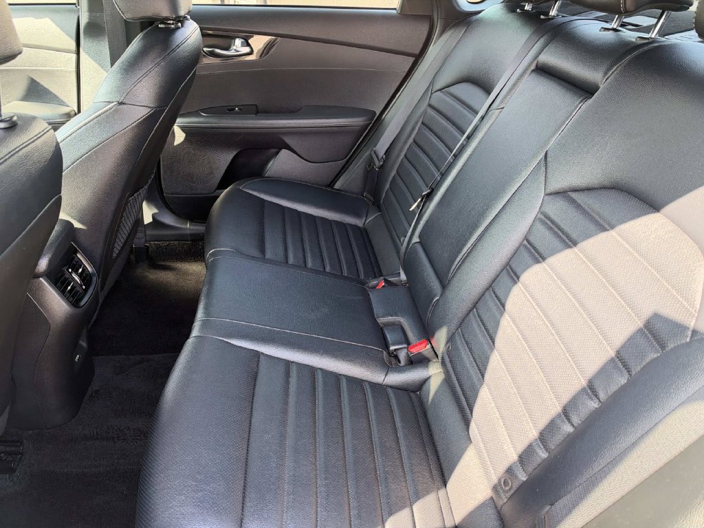 Used 2023 Kia Forte GT-Line w/ GT-Line Premium Package FWD image 19