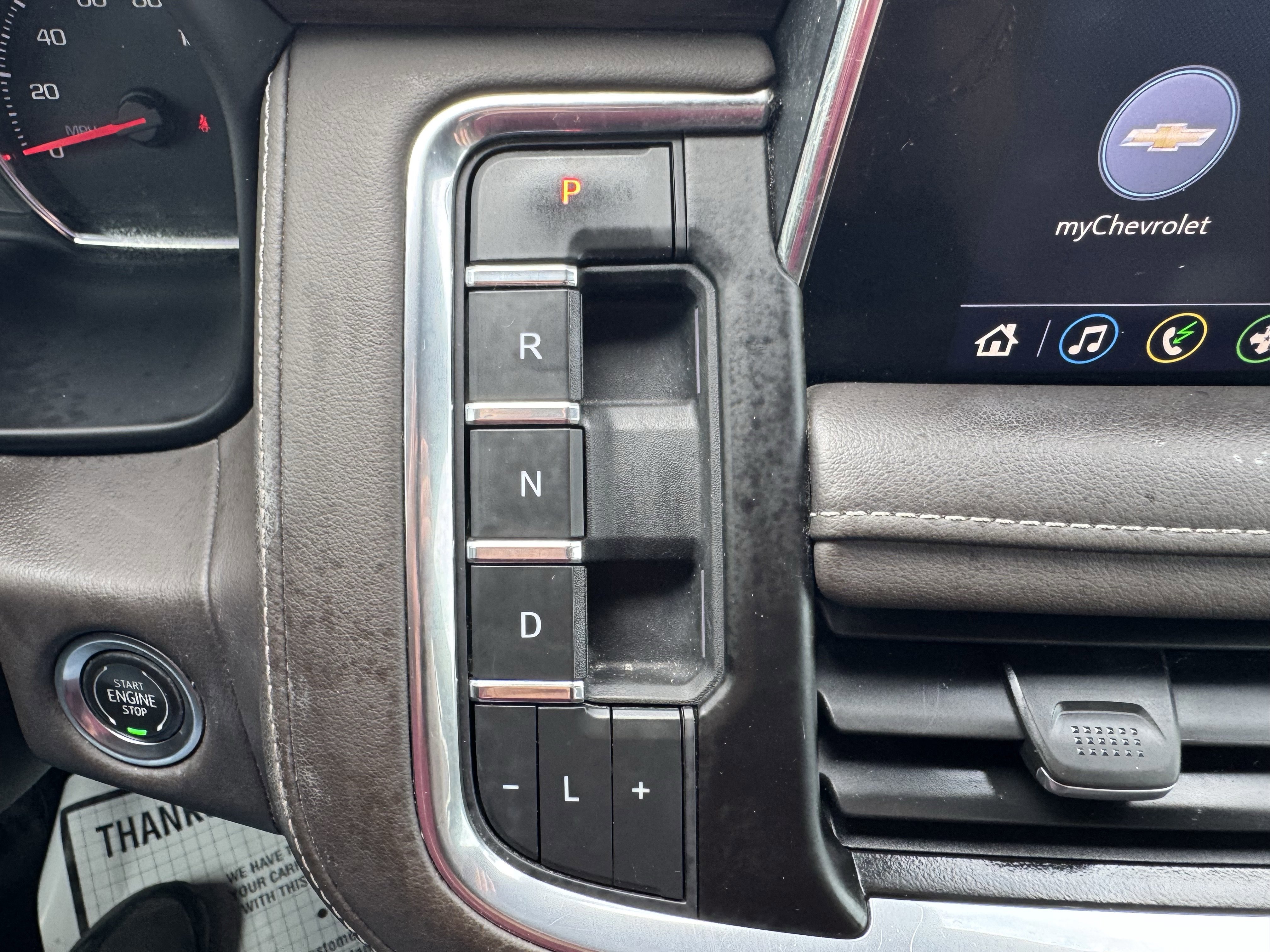 Used 2021 Chevrolet Tahoe Z71 w/ Luxury Package AWD/4WD image 19