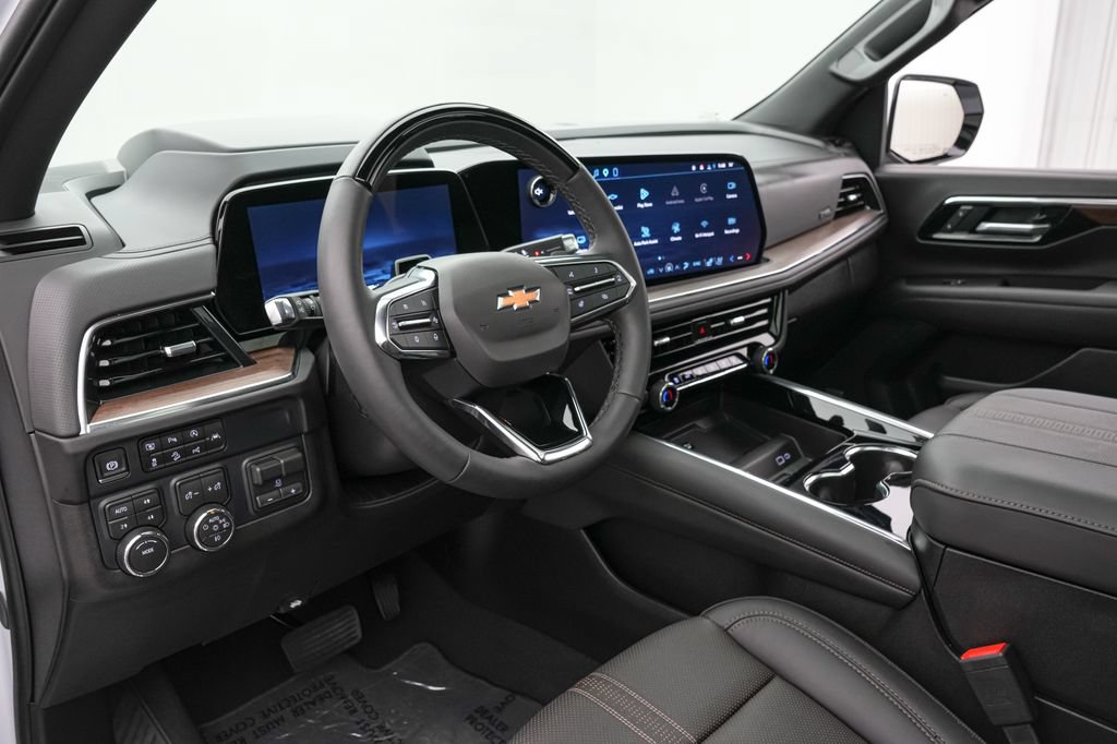 Used 2026 Chevrolet Suburban High Country w/ Sun And Tow Package AWD/4WD image 12