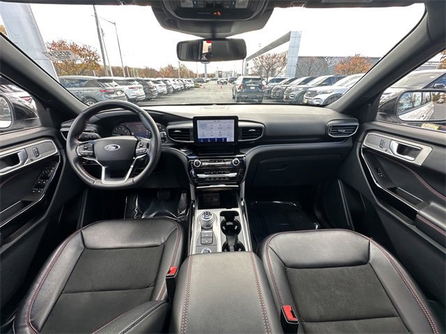 Certified 2022 Ford Explorer ST-Line w/ Class IV Trailer Tow Package image 10