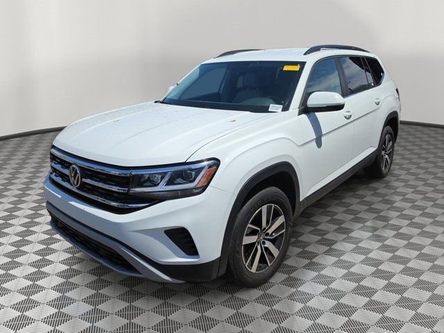 Used 2022 Volkswagen Atlas SE image 2