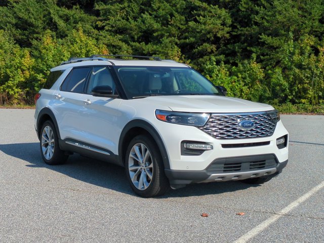 Certified 2021 Ford Explorer Platinum w/ Equipment Group 601A AWD/4WD image 2